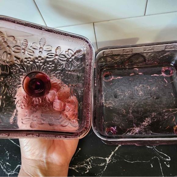 Honey Dish & Cover by Tiara, Glass, Amethyst - Picture 3 of 3